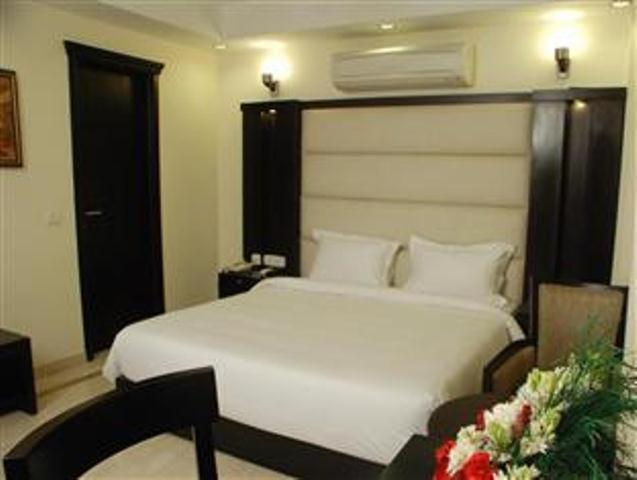 Meridian Plaza 3*