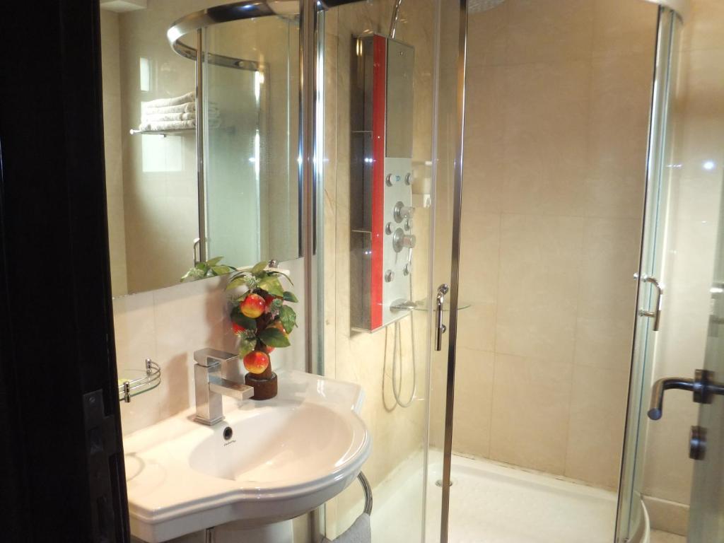 Meridian Plaza Hotel
