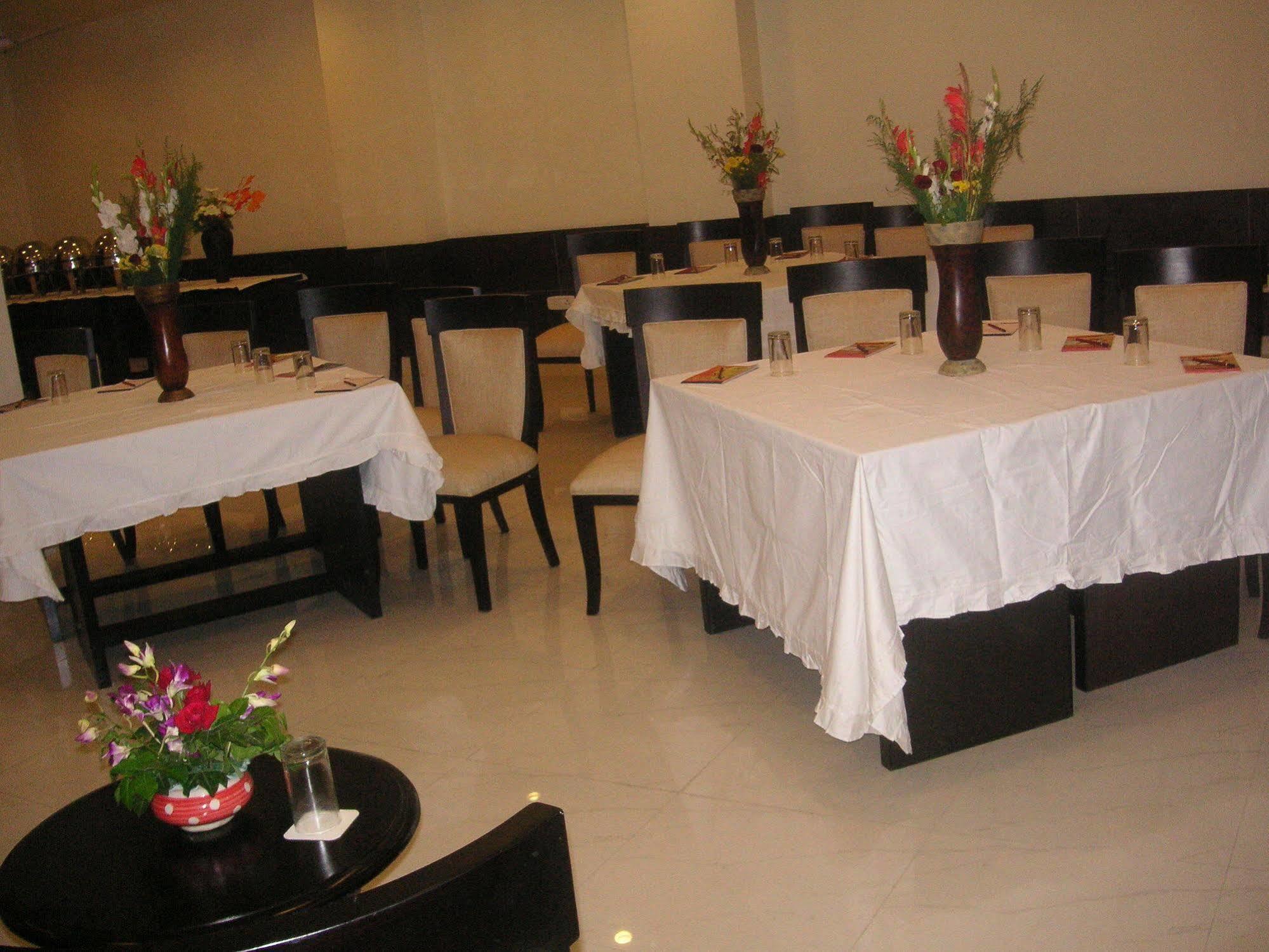 Hotel Meridian Plaza New Delhi